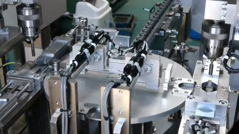 在选择焊接机器人代理加盟时，需要关注以下技术参数：